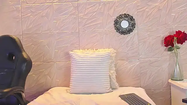 paula  cruzz online show from 01/16/25, 12:45