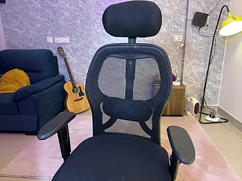 Snapshot of MidnightFlame chatting on 12/28/24, 10:23 MidnightFlame online show from 12/28/24, 10:23