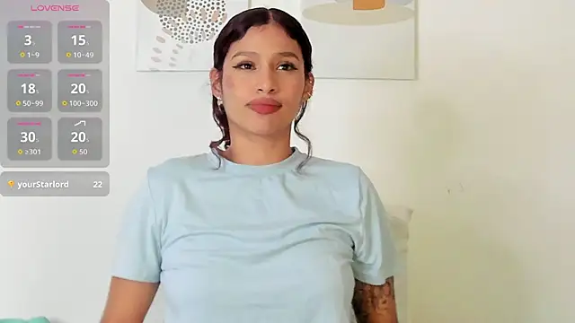 Snapshot of SeleneClark chatting on 06/20/26, 10:34 SeleneClark online show from 06/20/26, 10:34