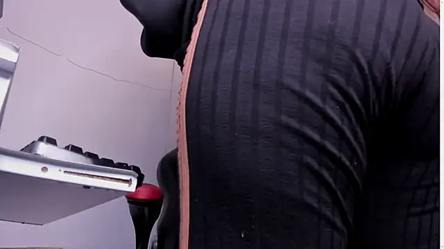 angel hardy dl online show from 09/27/25, 10:53