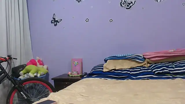 Snapshot of AshlyePipper chatting on 12/03/24, 01:52 AshlyePipper online show from 12/03/24, 01:52