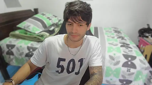 justin stark7 online show from 02/18/25, 12:04