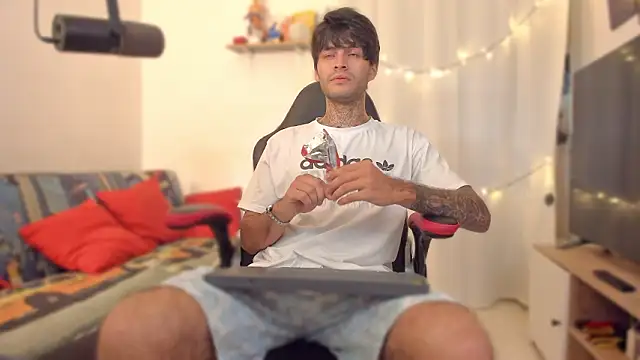 justin stark7 online show from 02/12/26, 07:09