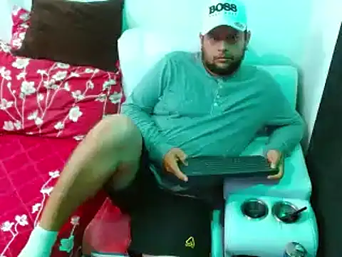 Snapshot of Michaell_Myerss_ chatting on 03/19/25, 11:28 Michaell Myerss  online show from 03/19/25, 11:28