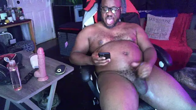 Snapshot of bigshh8 chatting on 01/12/25, 10:33 bigshh8 online show from 01/12/25, 10:33