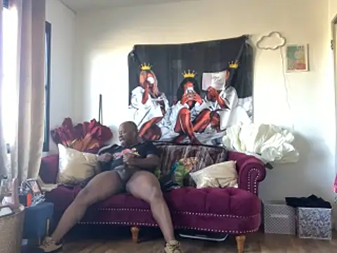 Snapshot of bigshh8 chatting on 10/30/25, 05:57 bigshh8 online show from 10/30/25, 05:57