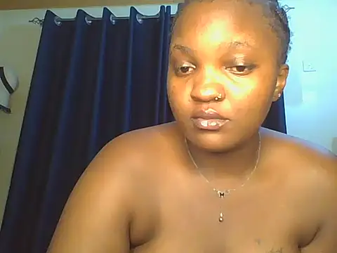 Snapshot of Ebony_butt chatting on 10/25/25, 11:32 Ebony butt online show from 10/25/25, 11:32
