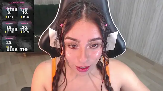 Georgina 1t online show from 03/19/25, 02:24