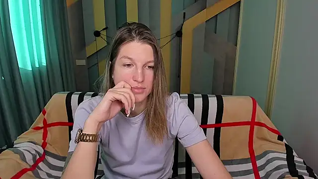 EmilyWalkeri online show from 11/14/25, 07:51