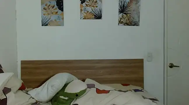 Snapshot of Baltazar_Dupont chatting on 01/08/25, 11:43 Baltazar Dupont online show from 01/08/25, 11:43