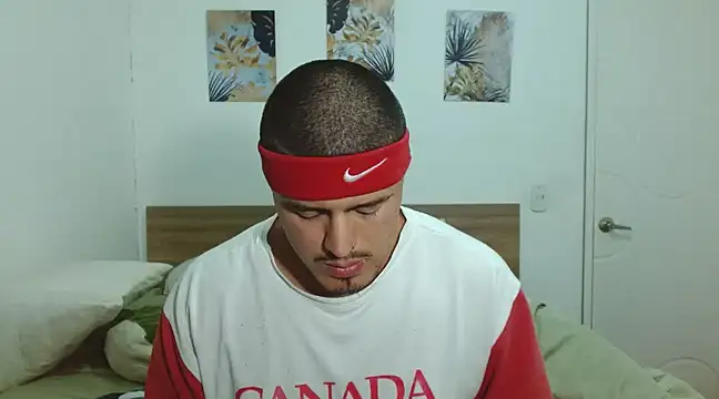 Snapshot of Baltazar_Dupont chatting on 02/14/25, 02:39 Baltazar Dupont online show from 02/14/25, 02:39