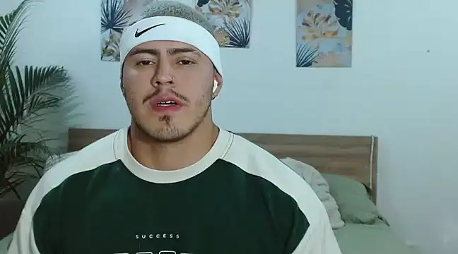 Snapshot of Baltazar_Dupont chatting on 02/28/25, 02:31 Baltazar Dupont online show from 02/28/25, 02:31