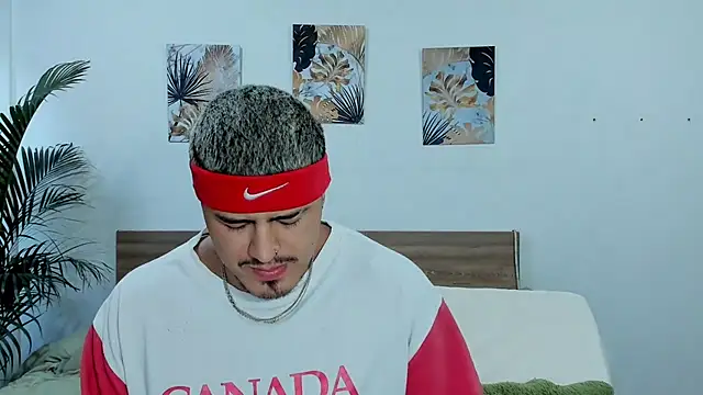 Snapshot of Baltazar_Dupont chatting on 03/20/25, 11:27 Baltazar Dupont online show from 03/20/25, 11:27