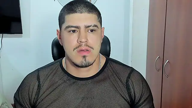 Snapshot of Baltazar_Dupont chatting on 10/27/25, 10:52 Baltazar Dupont online show from 10/27/25, 10:52