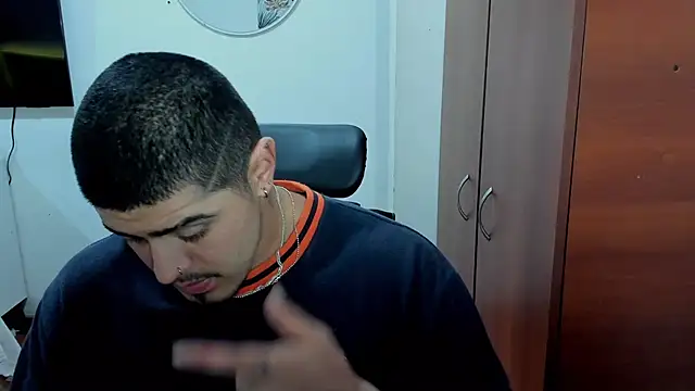 Snapshot of Baltazar_Dupont chatting on 10/30/25, 03:08 Baltazar Dupont online show from 10/30/25, 03:08