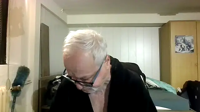 Sammy1660 online show from 10/13/25, 04:01