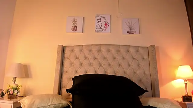 allisson m online show from 04/22/26, 12:07