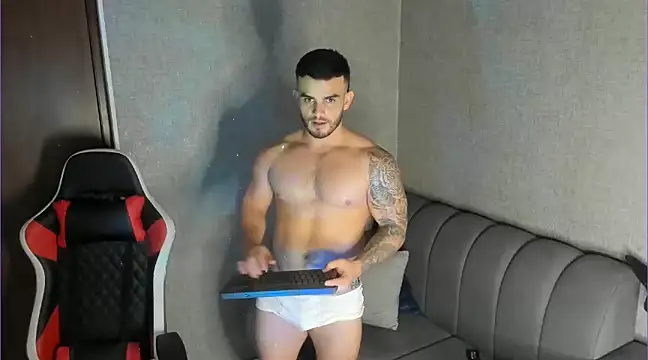 Snapshot of Ricardogo19 chatting on 01/25/25, 03:40 Ricardogo19 online show from 01/25/25, 03:40