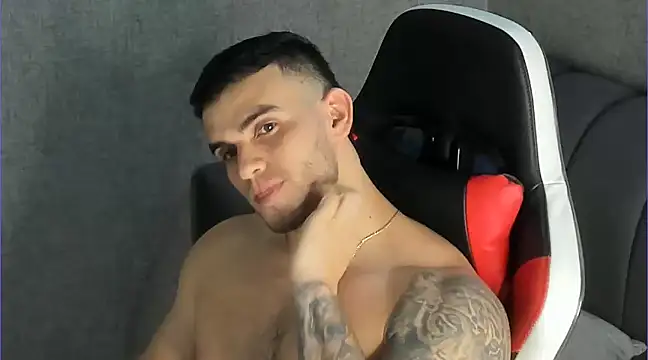 Snapshot of Ricardogo19 chatting on 02/05/25, 03:34 Ricardogo19 online show from 02/05/25, 03:34