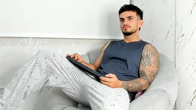 Ricardogo19 online show from 04/03/26, 03:54