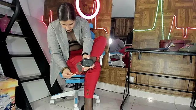 Cristina Vanegas631 online show from 04/22/26, 09:38