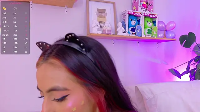 Snapshot of emily_bank chatting on 12/02/25, 07:53 emily bank online show from 12/02/25, 07:53