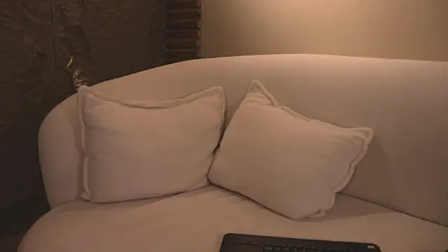 Logan Varela online show from 03/04/25, 05:21