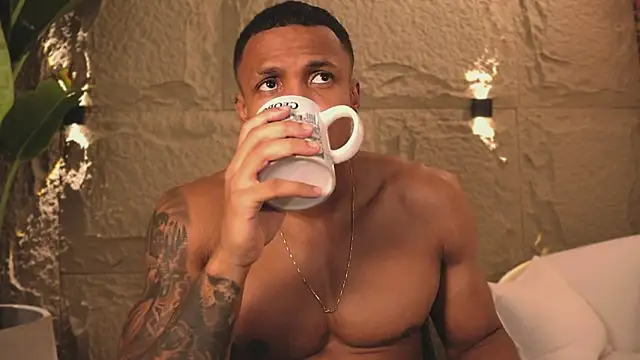 Logan Varela online show from 03/05/25, 11:49