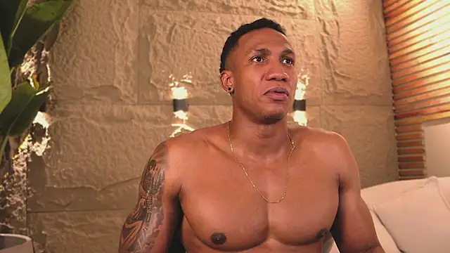 Logan Varela online show from 03/07/25, 06:24