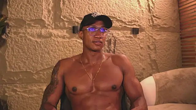 Logan Varela online show from 03/12/25, 10:39