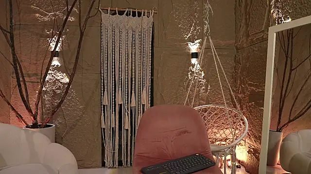 Logan Varela online show from 09/23/25, 12:30