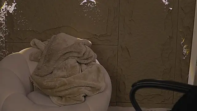 Logan Varela online show from 02/22/26, 01:53