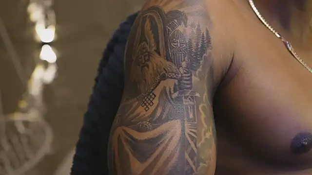 Logan Varela online show from 04/18/26, 07:07