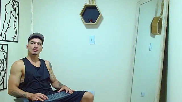 Big ValentinHunk online show from 12/21/25, 04:58