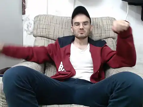 Snapshot of erikamavrik chatting on 12/17/24, 01:27 erikamavrik online show from 12/17/24, 01:27