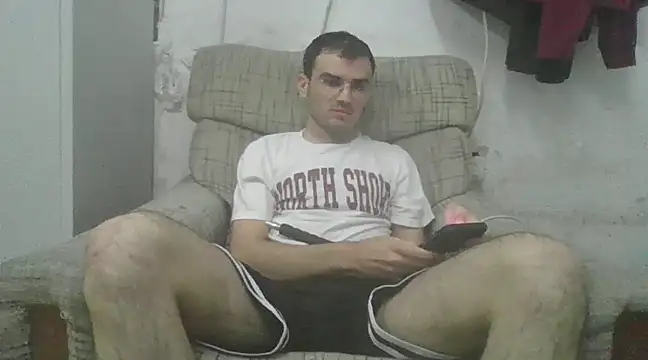 Snapshot of erikamavrik chatting on 02/19/25, 02:12 erikamavrik online show from 02/19/25, 02:12