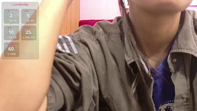 yourcuteneighbourr online show from 04/24/26, 02:58