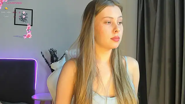 elliediaz online show from 12/19/25, 07:21