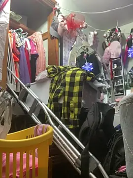 gurlnips online show from 02/28/25, 08:20