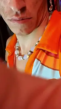 gurlnips online show from 09/12/25, 02:50