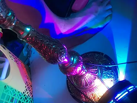 gurlnips online show from 09/30/25, 07:24