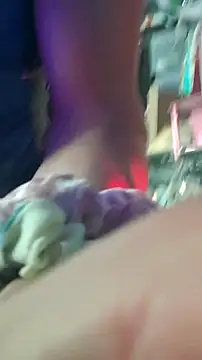 gurlnips online show from 12/14/25, 04:01