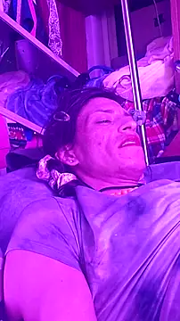 gurlnips online show from 12/15/25, 04:06