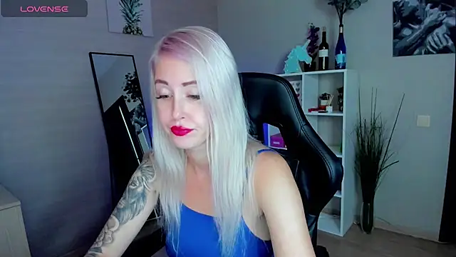 Mermaid N online show from 10/06/25, 01:36