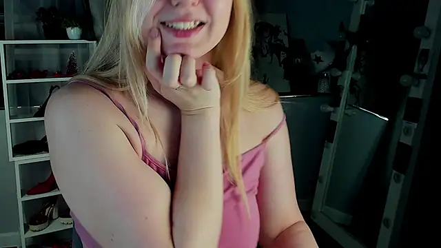 Rebecca Kelly online show from 12/22/25, 02:30