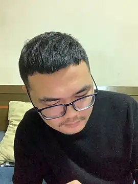 Snapshot of lililiwuwuwu chatting on 12/08/24, 12:41 lililiwuwuwu online show from 12/08/24, 12:41