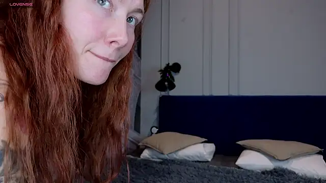 Liv Fay online show from 12/25/24, 01:09