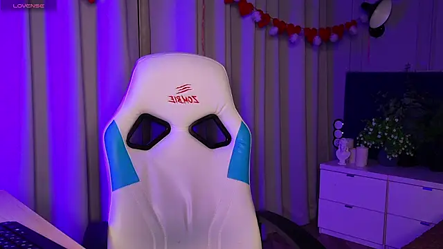 Liv Fay online show from 02/05/25, 08:04