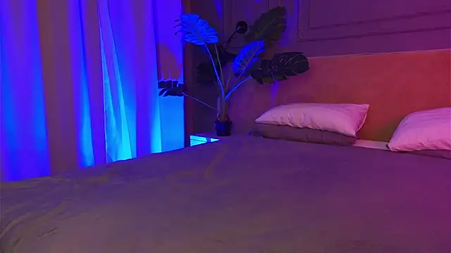 Liv Fay online show from 10/10/25, 06:51