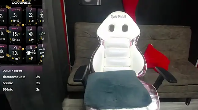 Snapshot of sailor_moon07 chatting on 02/14/25, 08:52 sailor moon07 online show from 02/14/25, 08:52